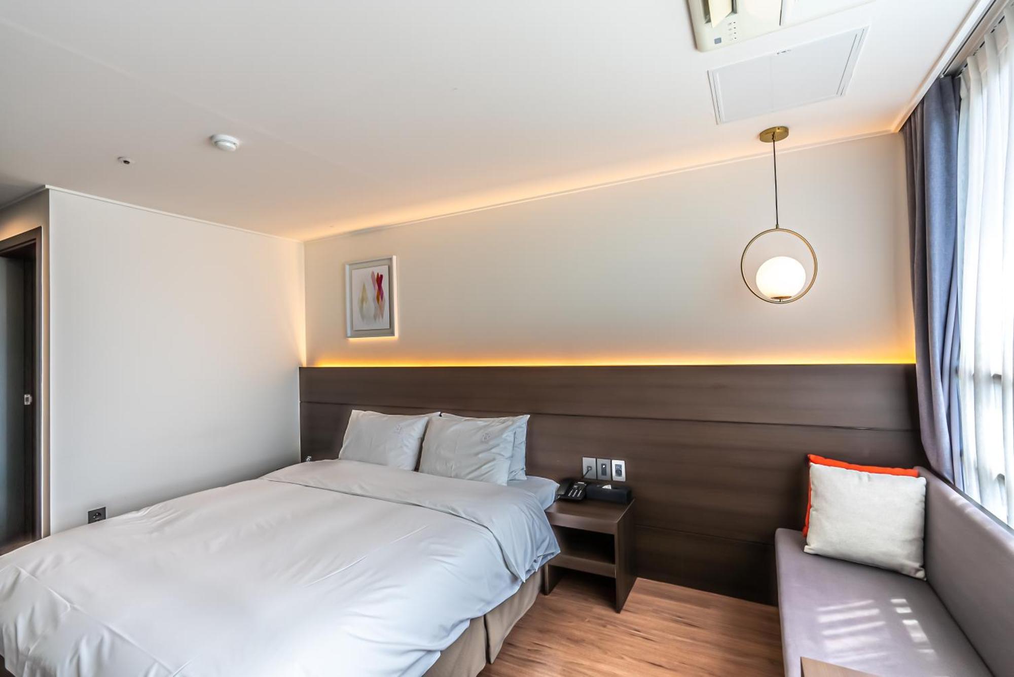 Hotel The Grang Jungmun ซอกวีโพ ภายนอก รูปภาพ
