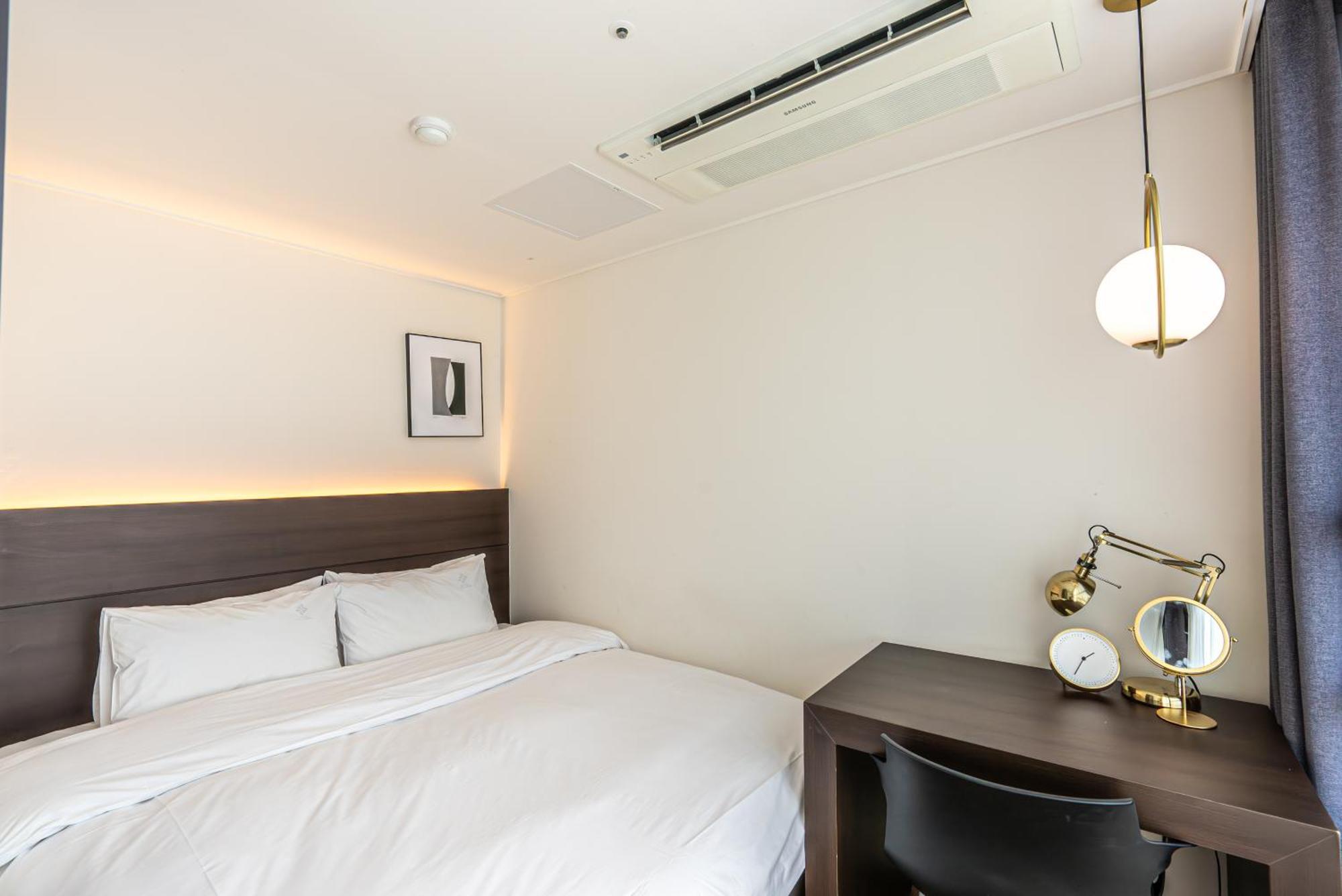 Hotel The Grang Jungmun ซอกวีโพ ภายนอก รูปภาพ