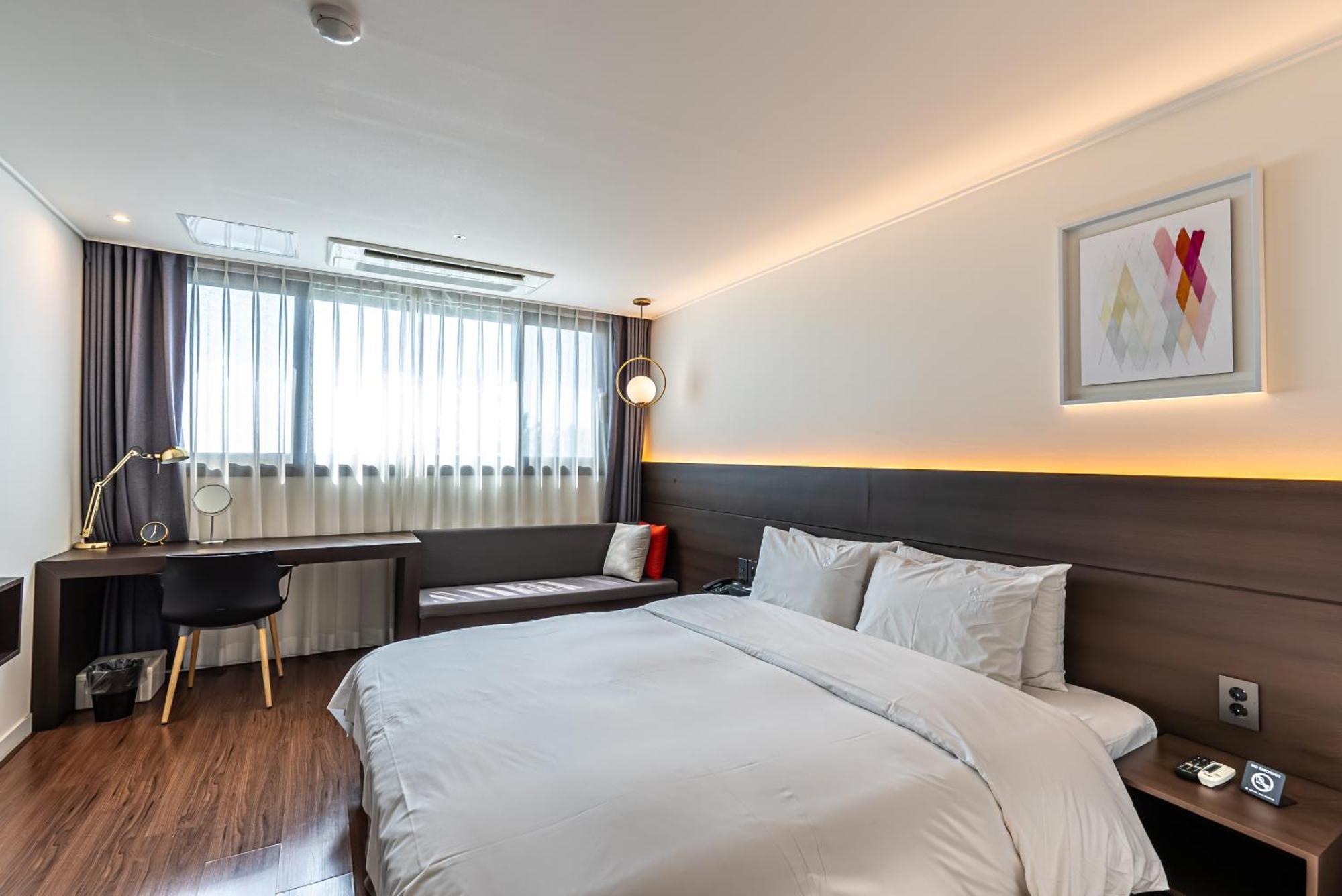 Hotel The Grang Jungmun ซอกวีโพ ภายนอก รูปภาพ