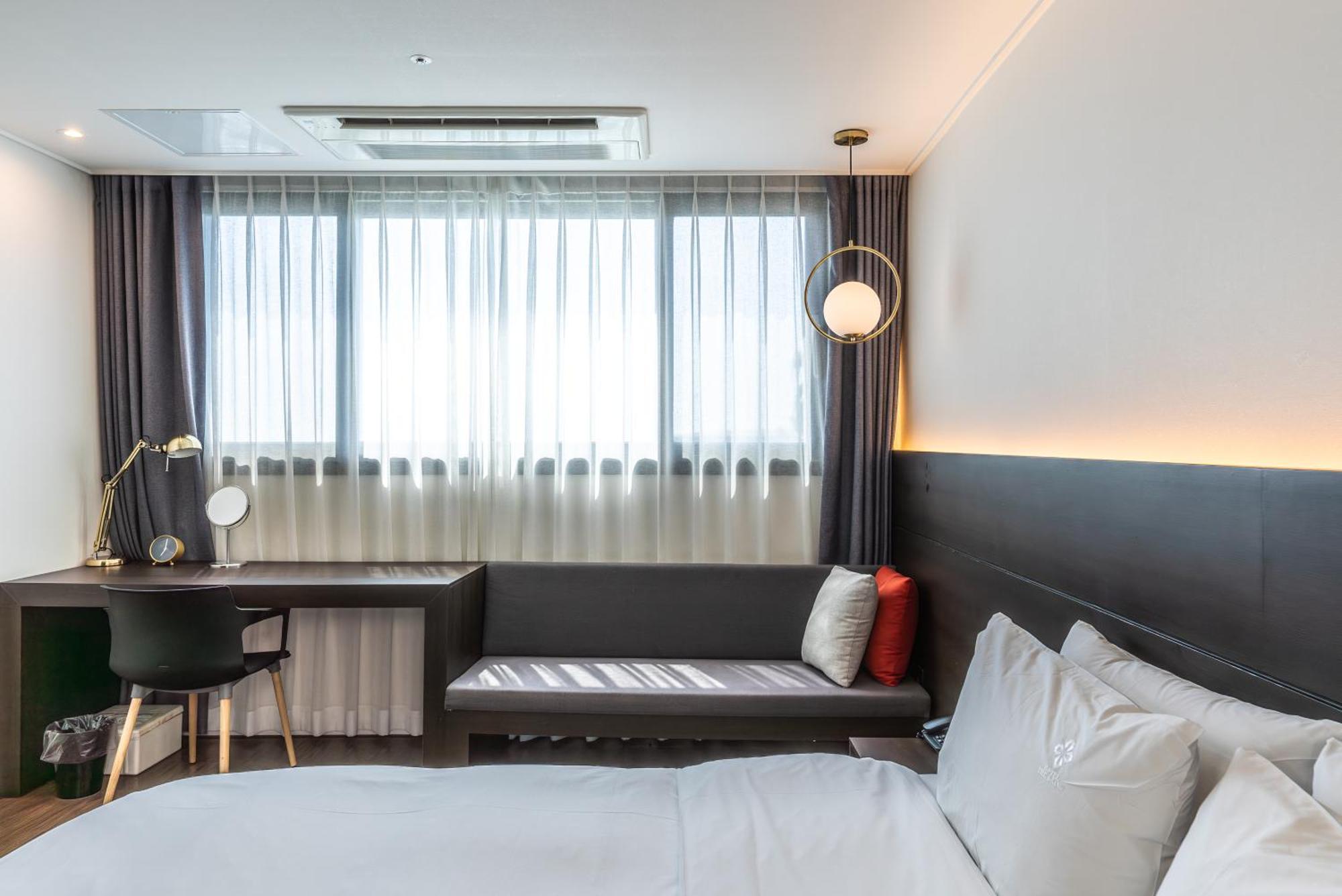 Hotel The Grang Jungmun ซอกวีโพ ภายนอก รูปภาพ