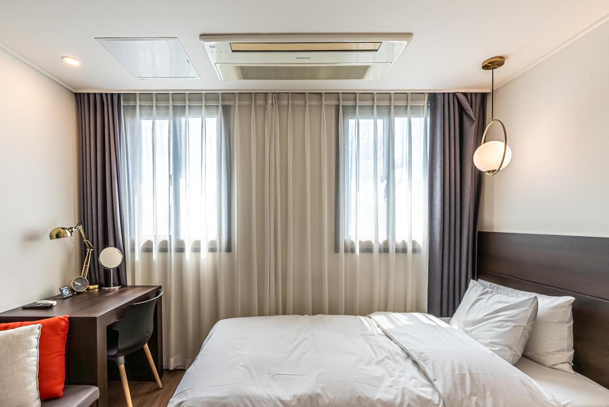 Hotel The Grang Jungmun ซอกวีโพ ภายนอก รูปภาพ