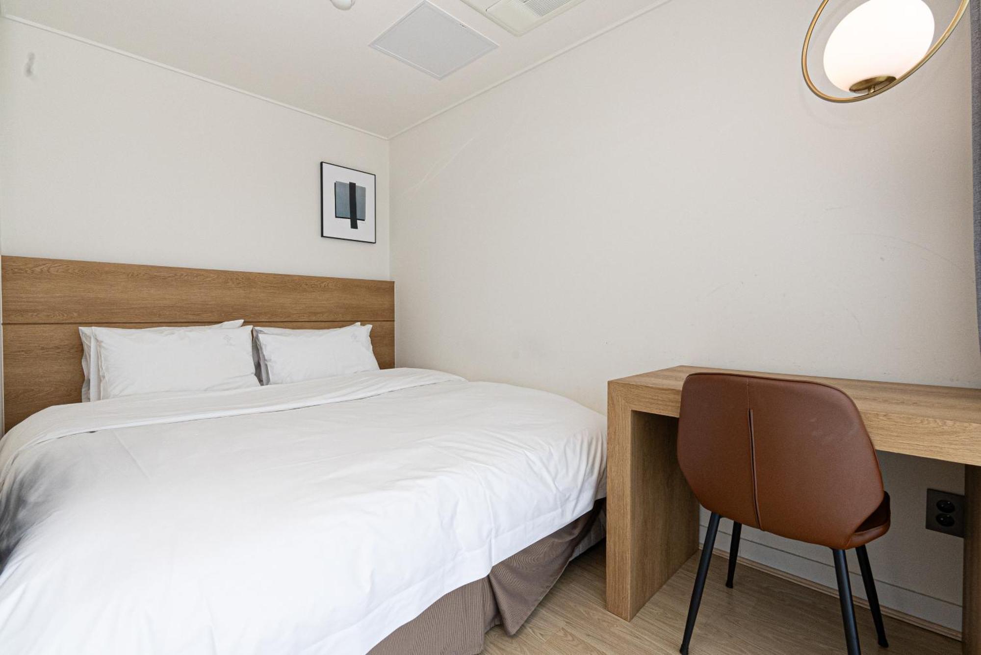Hotel The Grang Jungmun ซอกวีโพ ภายนอก รูปภาพ