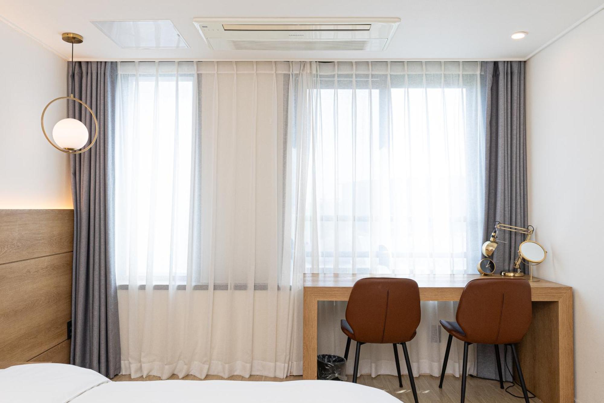 Hotel The Grang Jungmun ซอกวีโพ ภายนอก รูปภาพ